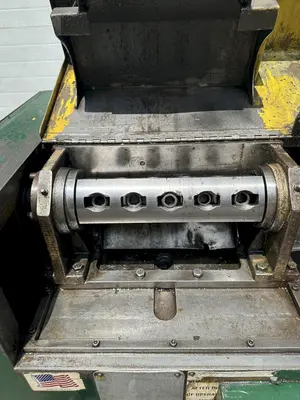 Used LEWIS 2SHV Feeding & Straightening Machines Ohio US | Portage Packaging Systems, Inc. #1397126
