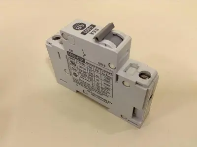 USED ALLEN BRADLEY 1492-CB1/G005 SER B