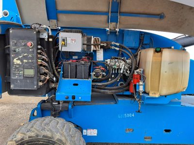 USED 2015 Genie S-85