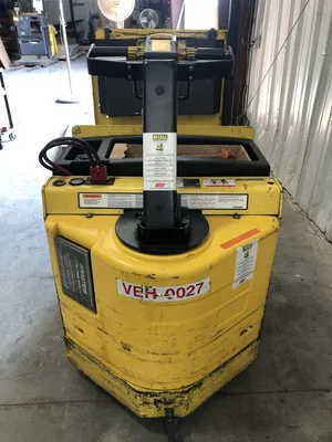 Hyster T5XT Electric Tow Truck 24V 875AH 750lbs/f 59260hrs