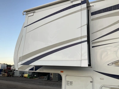 Used 2007 MAKO 29 FRBW Campers, Caravans, Motorhomes Michigan US | Miedema Asset Management Group #1437549