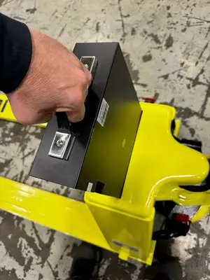 New | in-Stock 2026 DEWALT SERIES 1101 Electric Pallet Trucks New York US | United Lift #1446816