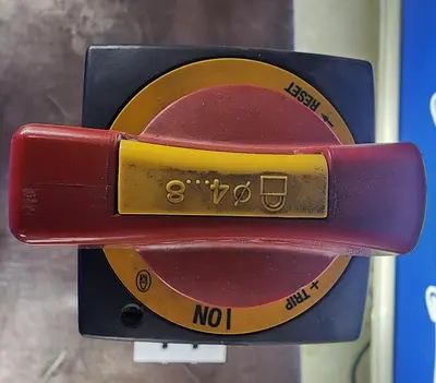 USED MOELLER NZM2