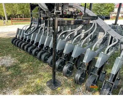 Used HINIKER _UNKNOWN_ Seeders Iowa US | Keast Enterprises #1360324