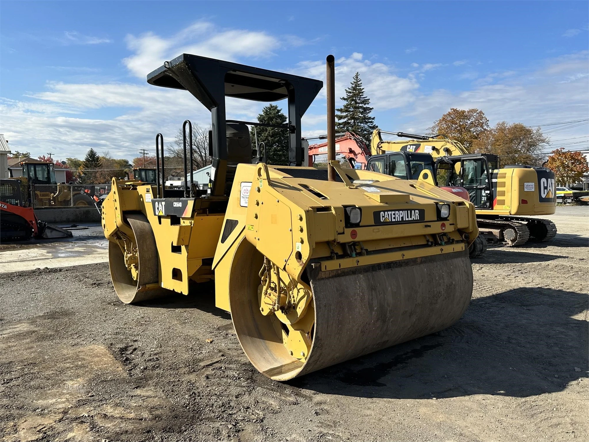 Used 2009 CATERPILLAR CB-564D Tandem Rollers New York US | Abele Tractor #1343073