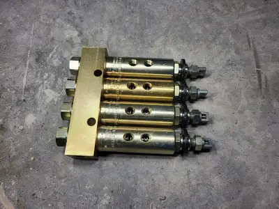 NEW CATERPILLAR 8W-2597