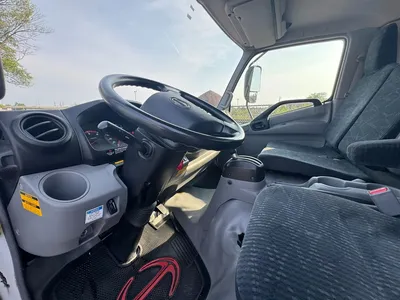 2020 HINO 195 Box Truck | Platinum Group (34)