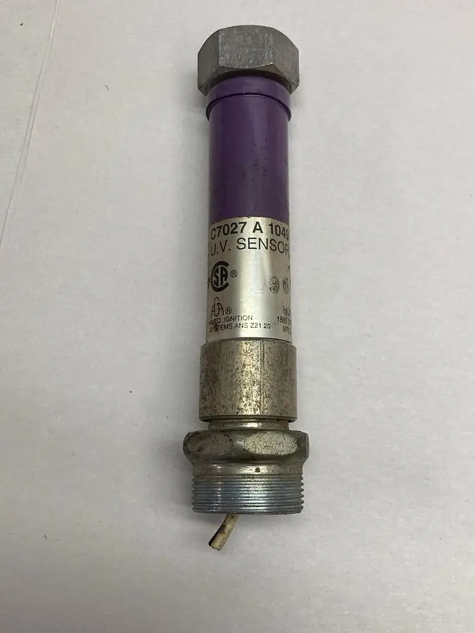 Used HONEYWELL C7027 A 1049 Industrial Controls Ohio US | Surplus Asset Holdings #1470087