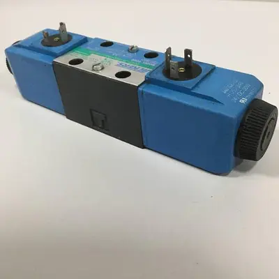 USED VICKERS DG4V3S82CVMUH560