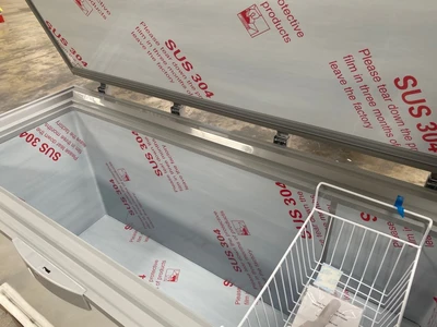 171-0383 65" Solid Top Self Contained Ultra Low Temperature Chest Freezer