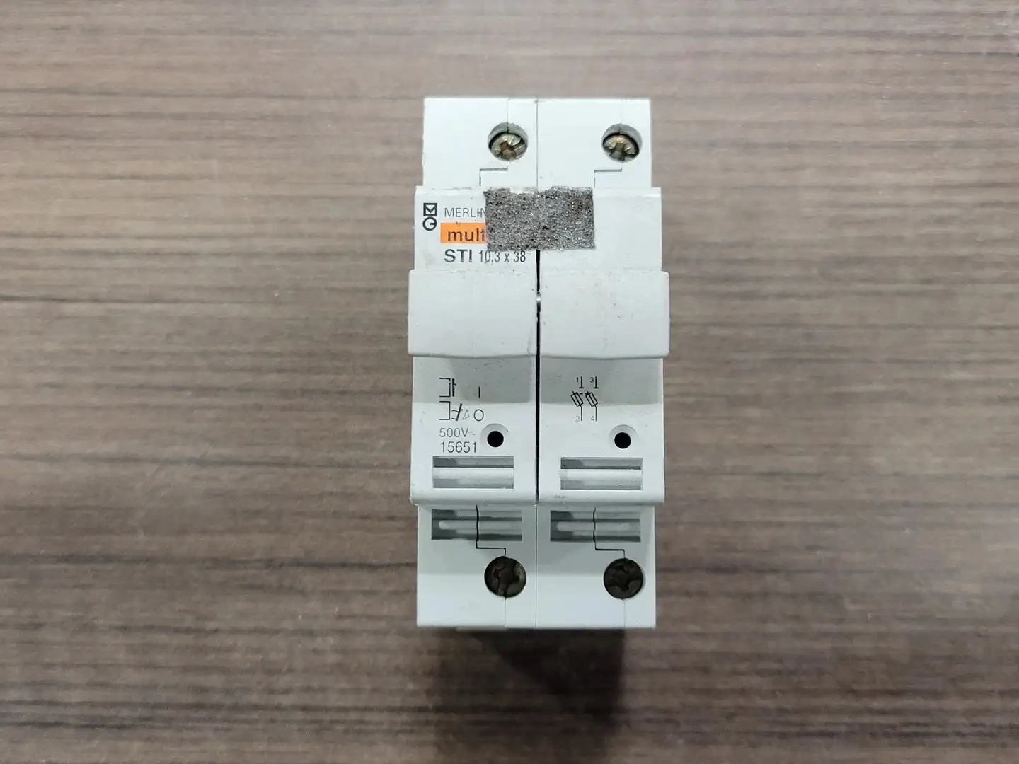 USED MERLIN GERIN 15651