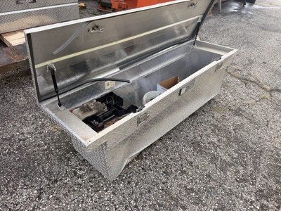 Used TRUCK TOOL BOX _UNKNOWN_ Tool Box Michigan US | Miedema Asset Management Group #1414282