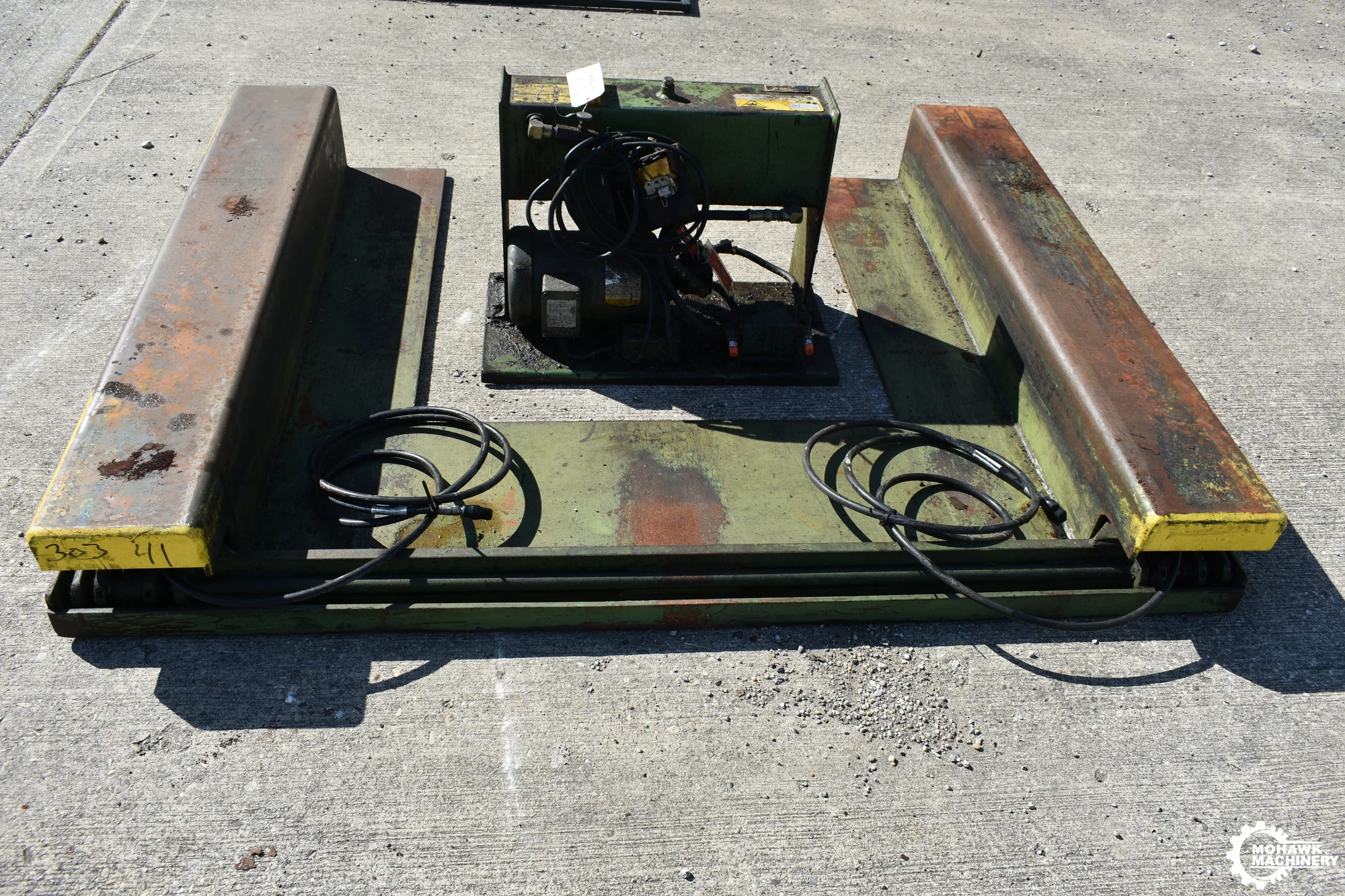 2000 LB AIR-TECH (AIR TECHNICAL INDUSTRIES) "ZLD5048E" ZERO-LOW LIFT HYDRAULIC SCISSOR LIFT TABLE w/48” x 50” PLATFORM