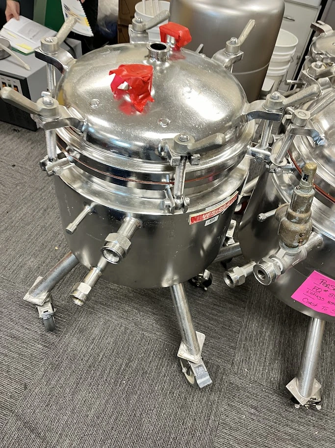 Used approximately 50 liter stainless steel sanitary jacketed vessel