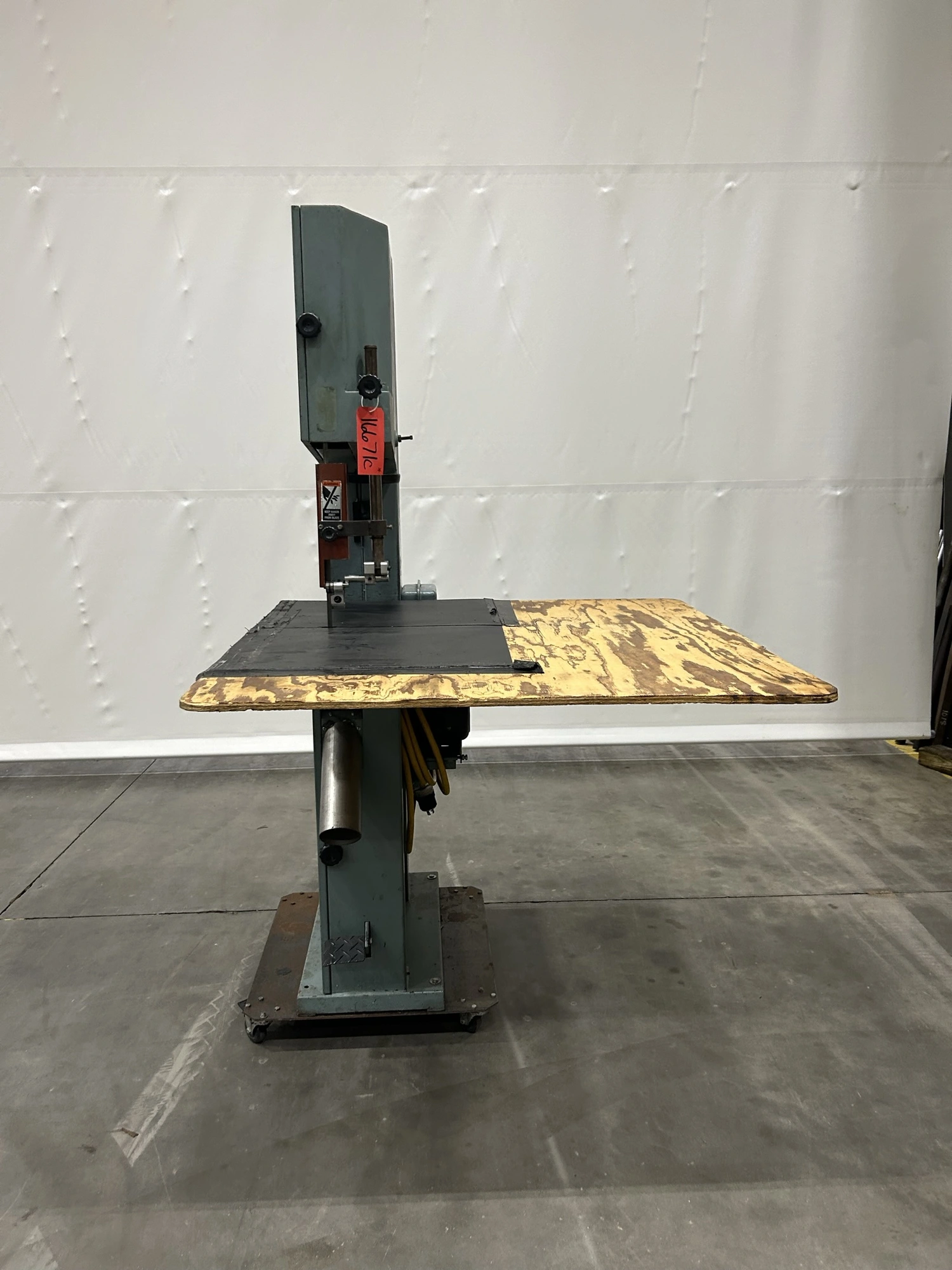 Delta Vertical Saw