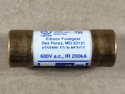 Disconnect Switch w/ 3 Times 30 Amp Fuse JDL30