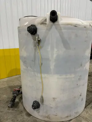 900 GALLON LIQUID CONTAINER: STOCK #21964
