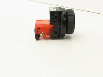 Fuji Electric Red Push Button 30mm 250V 6A Lot of 9