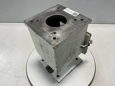 USED METAL FABRICATOR NO MODEL / NO TAG