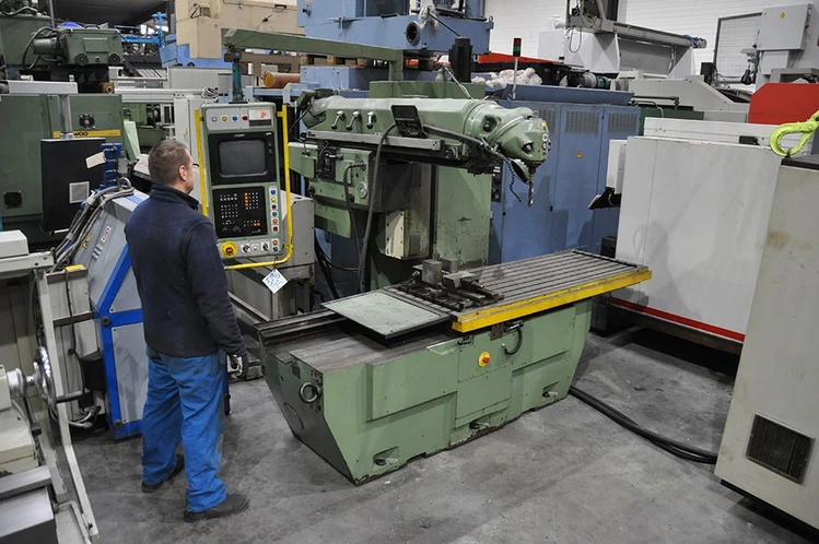 Used HURON PU661 CNC X:1500 - Y:1050 - Z:775 MM Bed Type Mills | Apt International N.V #364671