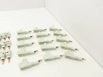 Eaton WMZT2P6T Circuit Breaker Busbars 2-3 Pole Extension Terminal Mixed Lot