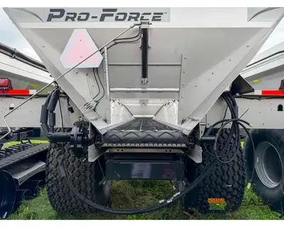 Used UNVERFERTH _UNKNOWN_ Dry Spreaders Iowa US | Keast Enterprises #1360460