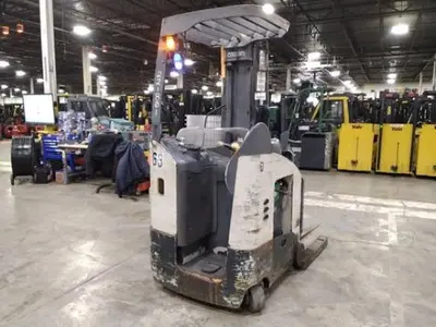 USED 2016 CROWN RMD6025-32