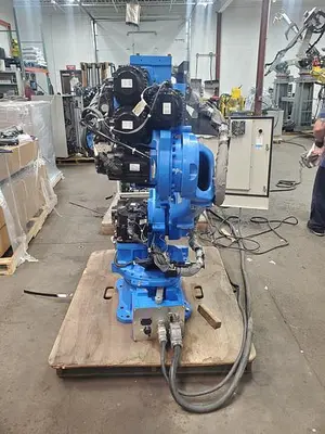 USED 2011 YASKAWA MOTOMAN MH80