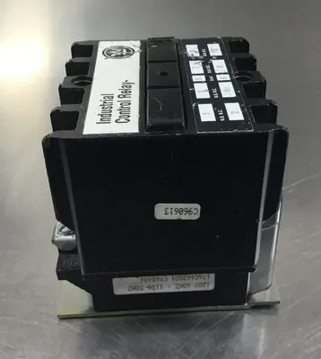 Westinghouse Industrial Control Relay 766A023G01 AR4A 600 Volts 10 Amps 4E-3