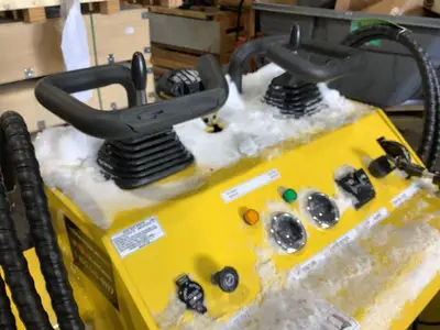 Landhonor Mini Skid Steer Loader (LDR-T460K1)