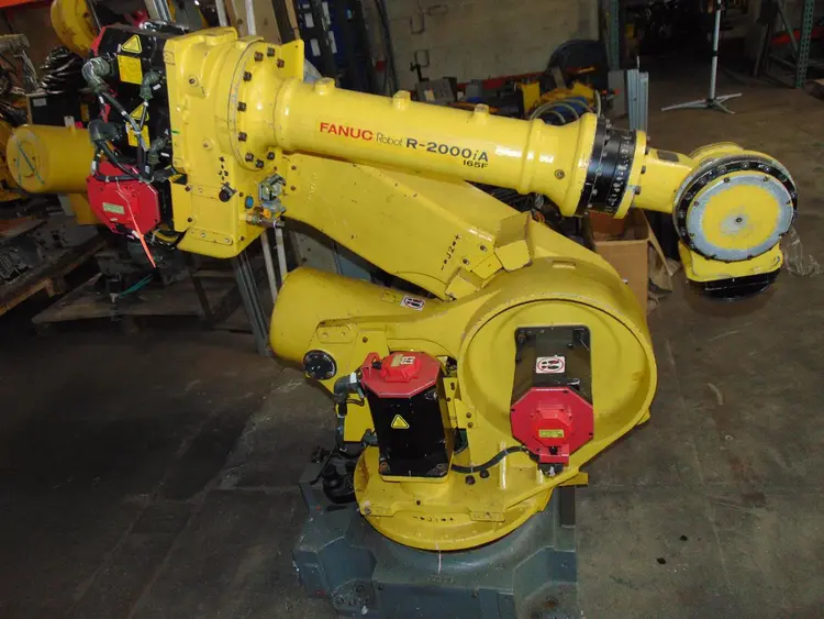 Used 2004 FANUC R2000IA/165F Robots Ohio US | Six Axis Solutions #397933