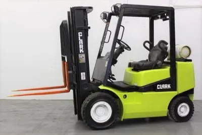 USED 1995 CLARK CGP25