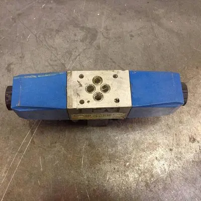 USED VICKERS DG4V36CMP7H750JA100