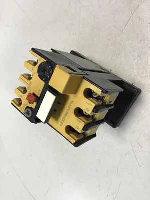 USED ALLEN BRADLEY 193-BSA90 SER B