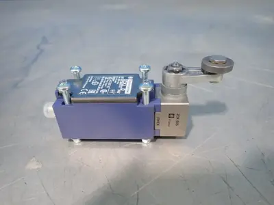 NEW TELEMECANIQUE XCKJD