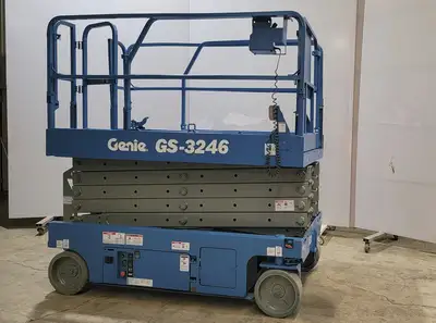 USED GENIE GS-3246