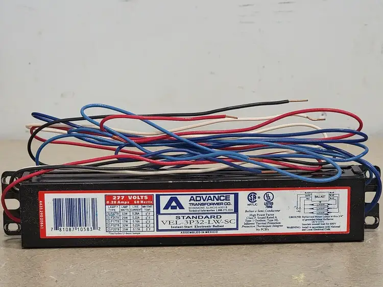 Used ADVANCE TRANFORMER CO VEL-3P32-LW-SC Misc Electrical & Power Parts British Columbia CA | Lenmark #249661