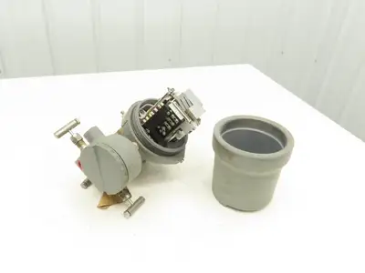 Foxboro E13DM Electronic Pressure Transmitter 0-100"H2o 2000psi 65-100VDC