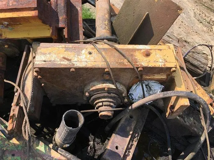 Used CHICAGO PNEUMATIC 650 TOP HEAD DRIVE Drilling Attachments Pennsylvania US | East West Machinery & Drilling #1415584