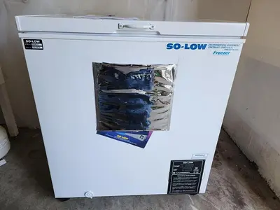 SO-LOW FREEZER CH40-5