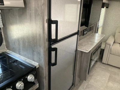 Used 2021 APEX 293RLDS Campers, Caravans, Motorhomes Michigan US | Miedema Asset Management Group #1327825