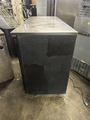 174-0235 Glastender 60" Glass Door Self Contained Back Bar Bottle Cooler