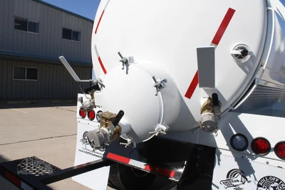 New | in-Stock 2027 MACK MD7 Septic/Sewer/Vacuum Trucks Texas US | Roll Off Truck World #1491896