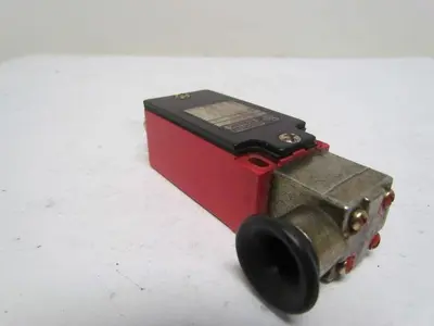 Used BERNSTEIN _UNKNOWN_ Relays & Switches | Arrow Industrial #639777