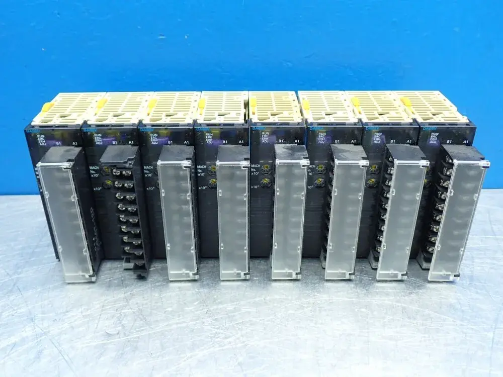 USED OMRON CJ1WDA08V