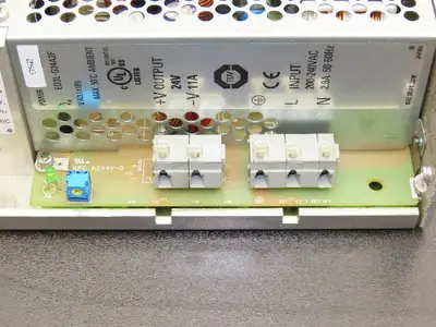 Idec Izumi ED3L-G24A2F Power Supply 200-240V 2.9A 50/60Hz Input 24V 11A Output