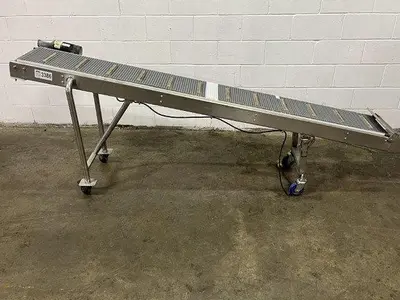 8' L Cleated Incline Conveyor