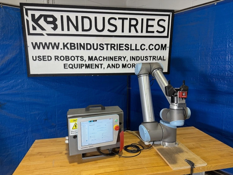 Used 2017 UNIVERSAL ROBOTS UR10 Robots Michigan US | K.B. Industries LLC #898393