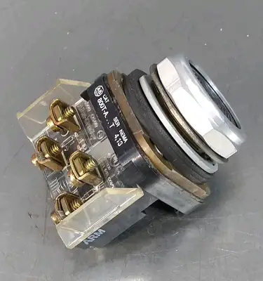Allen Bradley 800T-A / T Black Flush Head Push Button Loc4D23