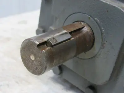 Winsmith 926MDN 40:1 Ratio 3/4Hp 208-230/460V 1-1/4" Output Shaft Gear Reducer